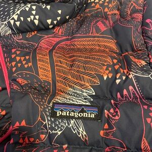 EUC Patagonia Pink and Navy Jacket with fun pattern. XS women or size 14 girl.
